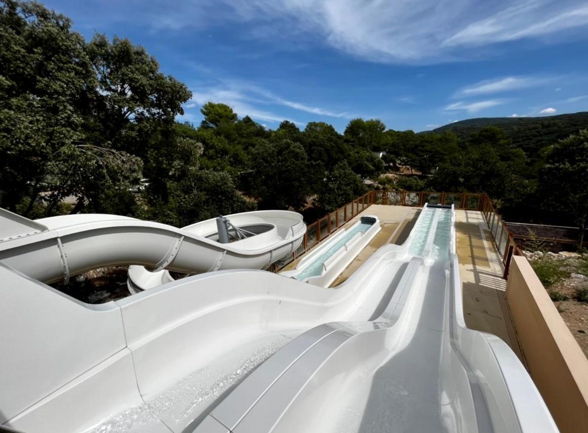 Mobil-Home Dans Camping 4* Saint-Laurent-du-Verdon Exteriér fotografie